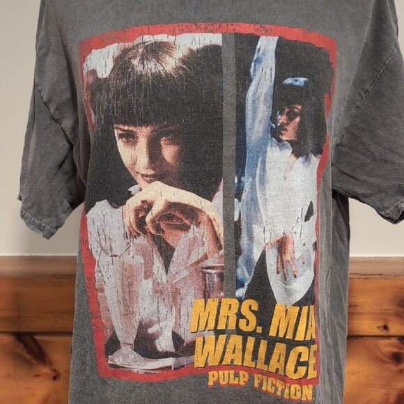 Red and Gray Vintage Graphic Short Sleeve Tee - Picture 4 of 6